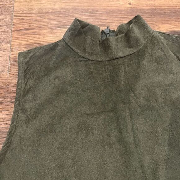 Sun & Shadow Green Suede High Neck Tank Top - Picture 8 of 8
